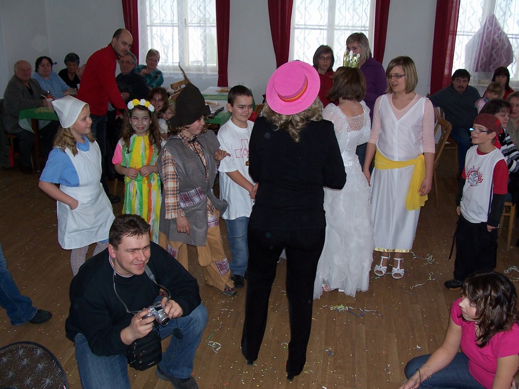 Dětský karneval 2010 (12).JPG