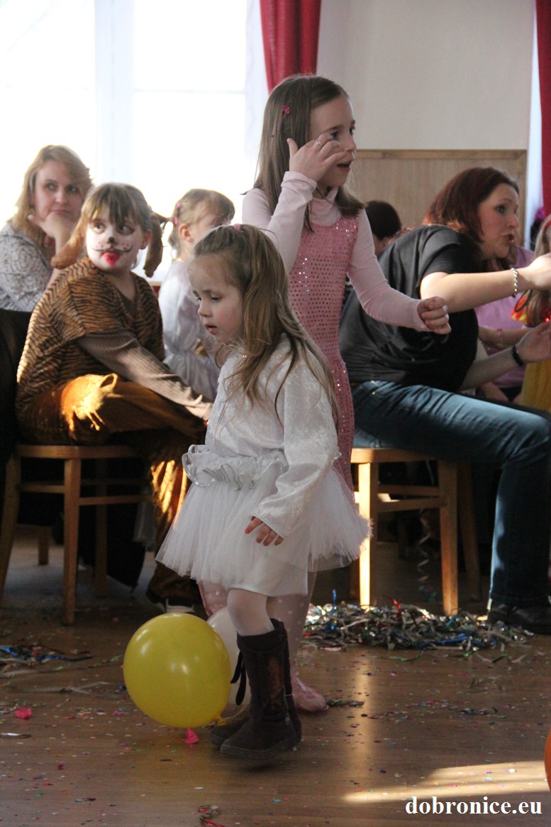 Dětský karneval 2013 (126)