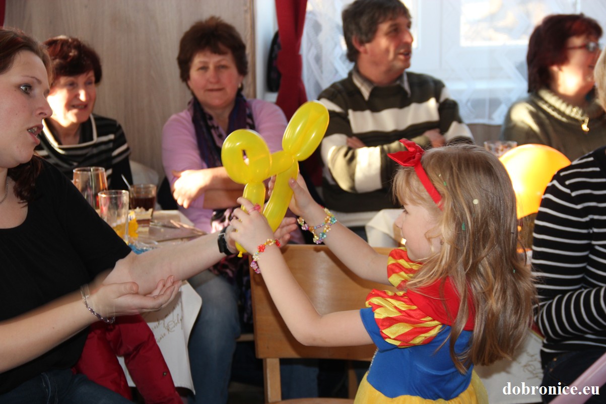 Dětský karneval 2013 (182)