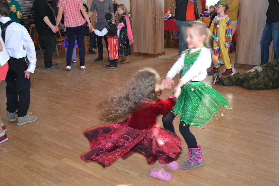 Dětský karneval 2015 (41)